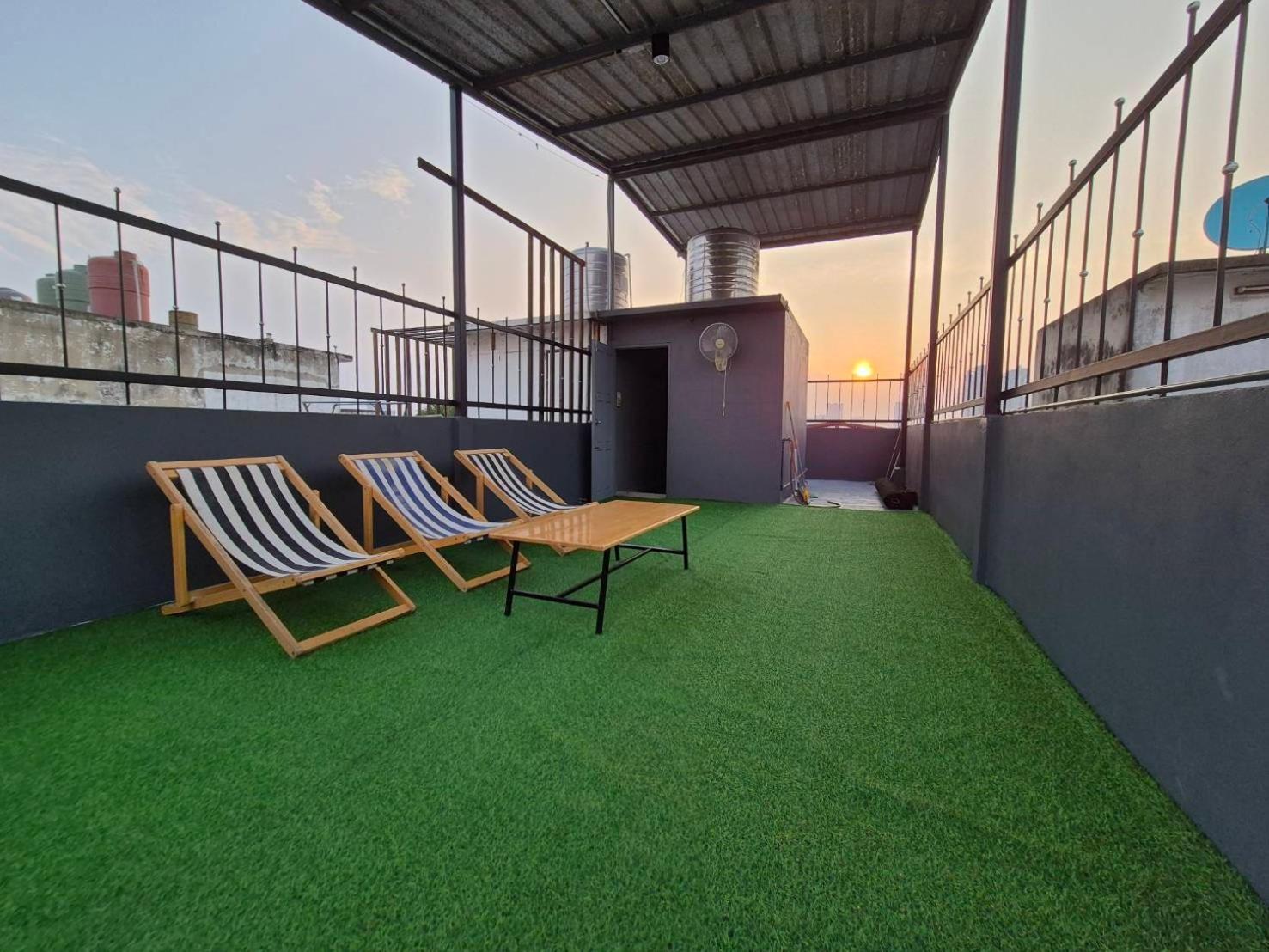 Casa de hóspedes Vibe, House, 7 Mins To Bts, Center, Private In Sathon, Private Bathroom, Bangkok, Thailand *
