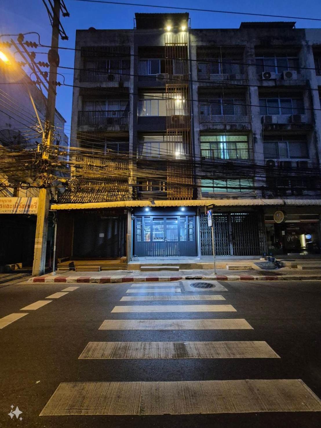 Vibe, House, 7 Mins To Bts, Center, Private In Sathon, Private Bathroom, Bangkok, Thailand Casa de hóspedes *